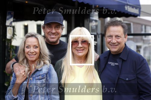 Alkmaar 7 juli 2021
Mary Borsato viert haar 76e verjaardag bij rstaurnt Pluim in Alkmaar.
Aanwezig marco Borsato met zijn vrouw Leontine , Armando Borsato met zijn vriendin en dochters . Silvana Borsato met haar dochter . Ook Senna is erbij.