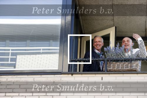 Noordwijk 28 oktober 2021
Martien meiland en Timon Moll op het balkon van het appartement van Montana Meiland