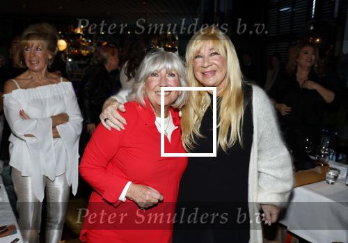 Amsterdam 1 november 2021
Lunch en uitreiking stong woman award in apollo hotel. Mary Borsato en Willeke Alberti