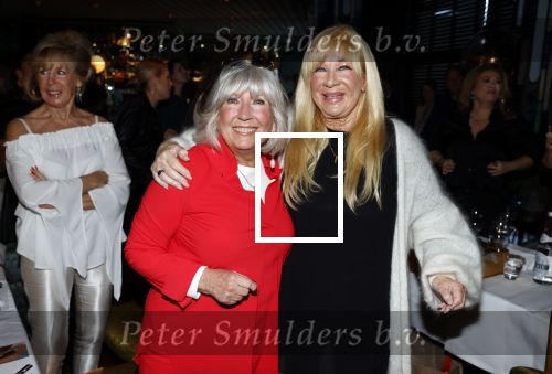 Amsterdam 1 november 2021
Lunch en uitreiking stong woman award in apollo hotel. Mary Borsato en Willeke Alberti