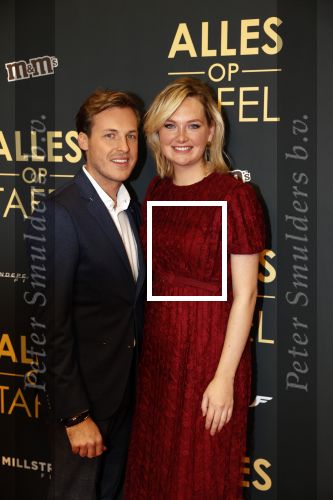 Amsterdam 1 november 2021
Premiere alles op tafel in het deLamar theater.
Familie Meiland Martien Meiland Erica meiland Maxime Meiland met partner Leroy en Montana Meiland met partner Dirk