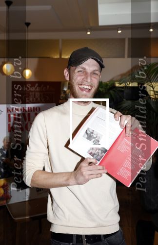 Hilversum 20 oktober 2021
Boek presentatie Irma Knol met haar zoons Milan Knol Enzo Knol en Sjen Knol