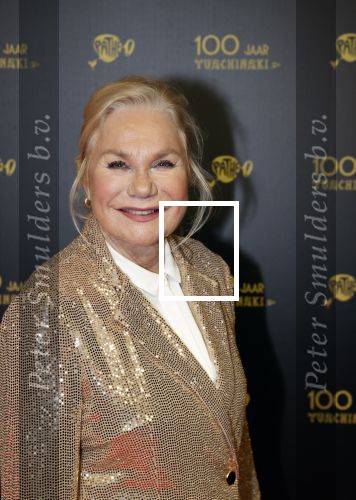 Amsterdam 28 oktober 2021
Feest ivm 100 jarig bestaan van Tuschinski.
Monique v d Ven kwam met haar man Edwin de Vries