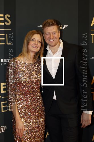 Amsterdam 1 november 2021
Premiere alles op tafel in het deLamar theater.
Familie Meiland Martien Meiland Erica meiland Maxime Meiland met partner Leroy en Montana Meiland met partner Dirk