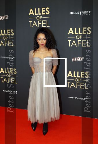 Amsterdam 1 november 2021
Premiere alles op tafel in het deLamar theater.
Noura El Koussour en ....
