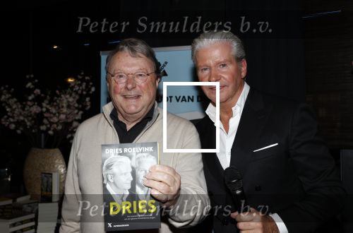 Amsterdam 15 november 2021
Boekpresentatie van Dries Roelvink bij restaurant La Brochette. Oger Lusink en zijn zoon Sander Lusink