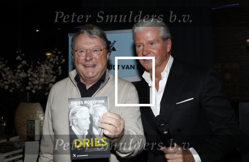 Amsterdam 15 november 2021
Boekpresentatie van Dries Roelvink bij restaurant La Brochette. Oger Lusink en zijn zoon Sander Lusink
