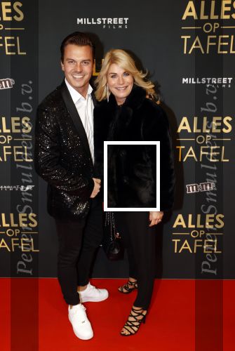 Amsterdam 1 november 2021
Premiere alles op tafel in het deLamar theater.