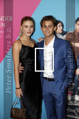 Amsterdam 11 oktober 2021
Premiere Liefde zonder grenzenin Tuschinski 
Quinty Mirjam de Vries met Dario de Vries