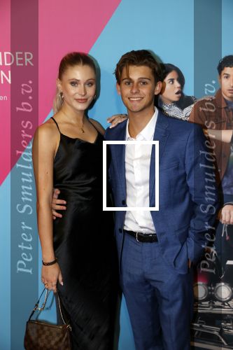 Amsterdam 11 oktober 2021
Premiere liefde zonder grenzen in Tuschinski.
Quinty Mirjam de Vries met Dario de Vries