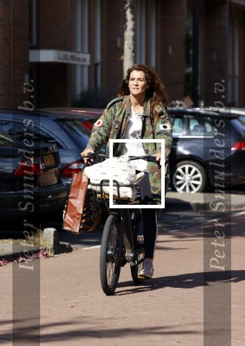 Amsterdam 22 september 2021
Quinty Trustfull op haar electrische van Moof fiets.