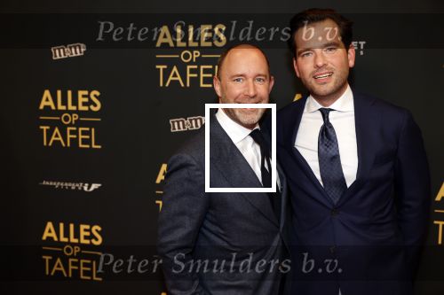 Amsterdam 1 november 2021
Premiere alles op tafel in het deLamar theater.
Ramon Mesman met een kennis