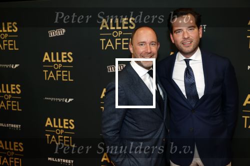 Amsterdam 1 november 2021
Premiere alles op tafel in het deLamar theater.
Ramon Mesman met een kennis