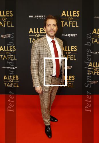 Amsterdam 1 november 2021
Premiere alles op tafel in het deLamar theater.
Lies Visschedijk en Ramsey Nasr