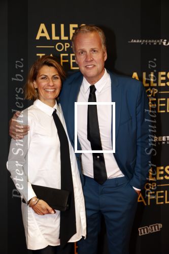 Amsterdam 1 november 2021
Premiere alles op tafel in het deLamar theater.
Remco Veldhuis en partner Ruudje Douwma