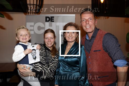 Leiden 15 november 2021
Boekpresentatie Rob Geus . Rob met zijn vrouw en kinderen
