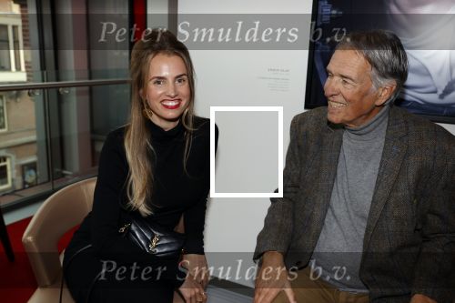 Amsterdam 18 oktober 2021
Boekpresentatie Andre v Duin geschreven door Bert Kuizenga . De presentatie vindt plaats in het DeLamar theater. Coosje Kuizenga en ex schoonvader Ron Brandsteder