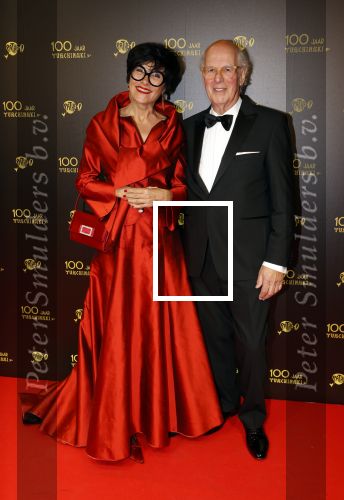 Amsterdam 28 oktober 2021
Feest ivm 100 jarig bestaan van Tuschinski.
Winston Gerschtanowitz kwam met zijn vrouw Renate en hun zoons . Ook de vader van Winston Ronnie Gerschtanowitz kwam met zijn vrouw