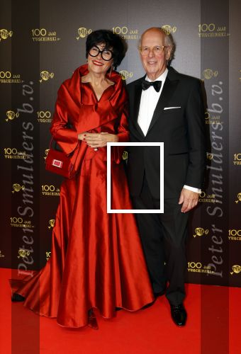 Amsterdam 28 oktober 2021
Feest ivm 100 jarig bestaan van Tuschinski.
Winston Gerschtanowitz kwam met zijn vrouw Renate en hun zoons . Ook de vader van Winston Ronnie Gerschtanowitz kwam met zijn vrouw