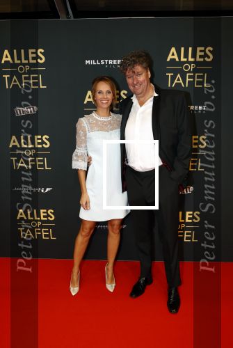 Amsterdam 1 november 2021
Premiere alles op tafel in het deLamar theater.
Diederik Ebbinge en zijn vrouw Roosmarijn Luyten