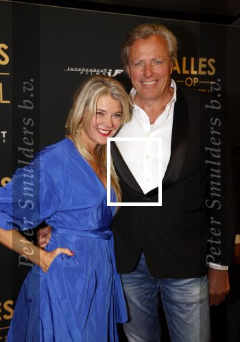 Amsterdam 1 november 2021
Premiere alles op tafel in het deLamar theater.
Sandra Ysbrandy en partner Pieter Ysbrandy
