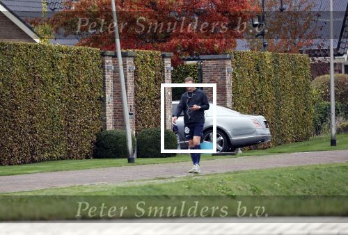 Bergschenhoek 23 oktober 2021
De auto\'s van de vader van Sarah v Soelen worden gewassen bij hun huis