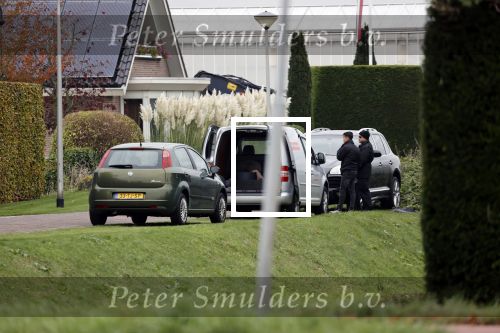 Bergschenhoek 23 oktober 2021
De auto\'s van de vader van Sarah v Soelen worden gewassen bij hun huis