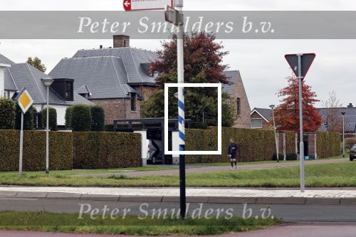 Bergschenhoek 23 oktober 2021
De auto\'s van de vader van Sarah v Soelen worden gewassen bij hun huis