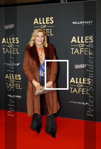 Amsterdam 1 november 2021
Premiere alles op tafel in het deLamar theater.
Saskia Noort en dochter Julia Schellekens