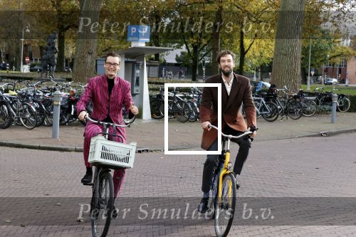 Amsterdam 5 november 2021
Splinter Chabot op de fiets in Amsterdam zuid