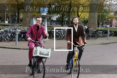 Amsterdam 5 november 2021
Splinter Chabot op de fiets in Amsterdam zuid