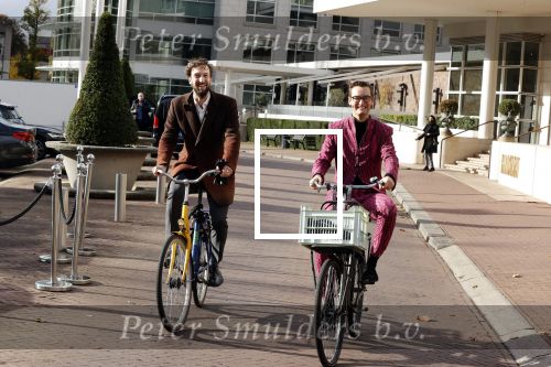 Amsterdam 5 november 2021
Splinter Chabot op de fiets in Amsterdam zuid