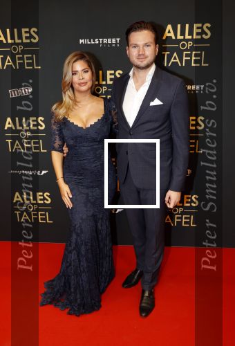 Amsterdam 1 november 2021
Premiere alles op tafel in het deLamar theater.
Stephanie Tency met partner