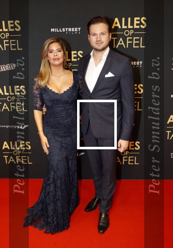 Amsterdam 1 november 2021
Premiere alles op tafel in het deLamar theater.
Stephanie Tency met partner