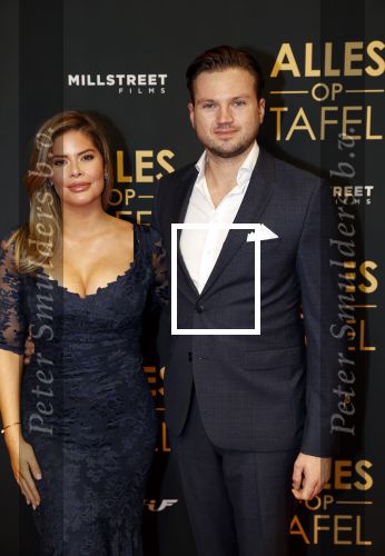 Amsterdam 1 november 2021
Premiere alles op tafel in het deLamar theater.
Stephanie Tency met partner