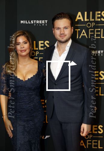 Amsterdam 1 november 2021
Premiere alles op tafel in het deLamar theater.
Stephanie Tency met partner