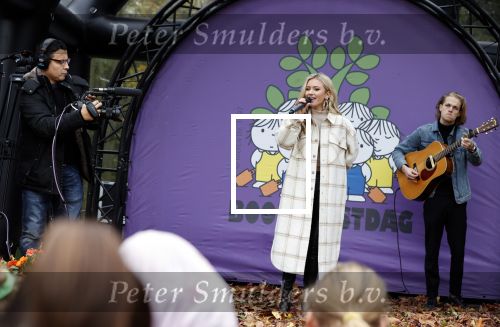 Alphen aan de Rijn 10 november 2021
Nationale Boomfeestdag met oa Sterre Koning en band Friday .
