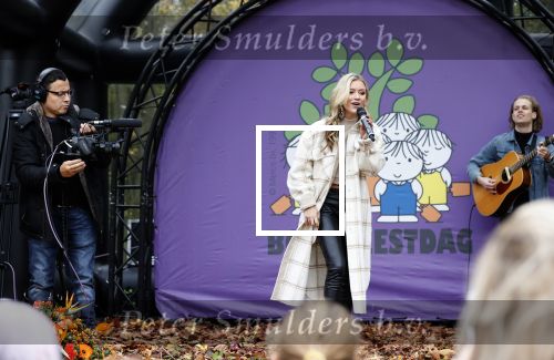 Alphen aan de Rijn 10 november 2021
Nationale Boomfeestdag met oa Sterre Koning en band Friday .