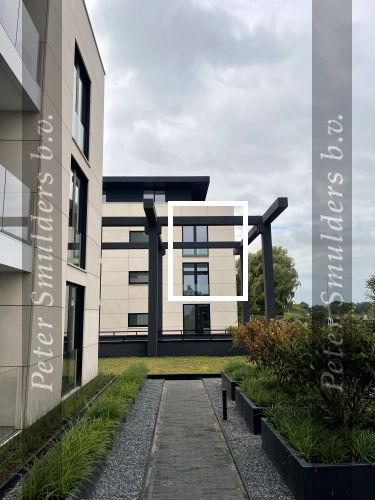 Loosdrecht 26 augustus 2021
In dit complex , West End residence wilde Peter R de Vries een appartement kopen