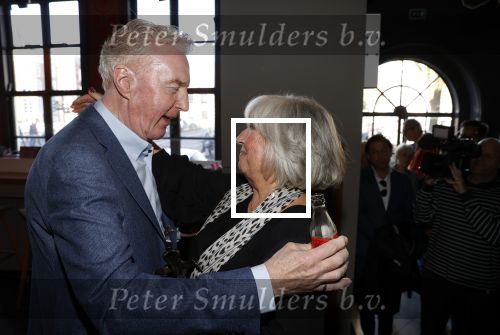 Amsterdam 24 oktober 2021
Willeke Alberti krijgt de blijvend applaus prijs in de kleine  Komedie. Zoon Johnny de Mol is ook aanwezig. Willeke met Andre v Duin