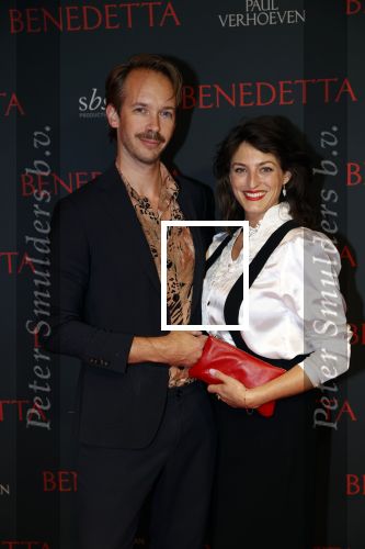 Amsterdam 12 oktober 2021
Premiere Benedetta  in Tuschinski. paul Verhoeven is de regisseur. Wynn Heliczer