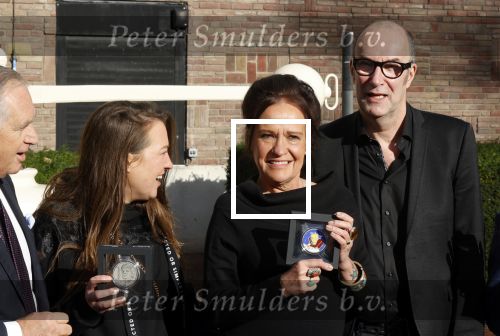 Amsterdam 5 november 2021
Slaan van Munt Herman Brood ivm 75e verjaardag. Zijn vrouw Xandra en dochters Holly Lola en Brenda  zijn natuurlijk aanwezig.