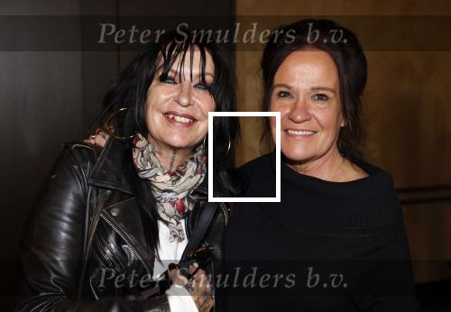 Amsterdam 5 november 2021
Slaan van Munt Herman Brood ivm 75e verjaardag. Zijn vrouw Xandra en dochters Holly Lola en Brenda  zijn natuurlijk aanwezig.