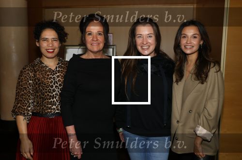 Amsterdam 5 november 2021
Slaan van Munt Herman Brood ivm 75e verjaardag. Zijn vrouw Xandra en dochters Holly Lola en Brenda  zijn natuurlijk aanwezig.