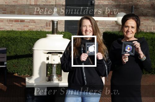 Amsterdam 5 november 2021
Slaan van Munt Herman Brood ivm 75e verjaardag. Zijn vrouw Xandra en dochters Holly Lola en Brenda  zijn natuurlijk aanwezig.