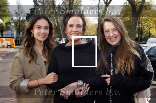 Amsterdam 5 november 2021
Slaan van Munt Herman Brood ivm 75e verjaardag. Zijn vrouw Xandra en dochters Holly Lola en Brenda  zijn natuurlijk aanwezig.