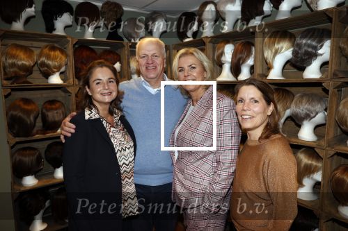Bussum 4 november 2021
Irene Moors opent het nieuwe pand van stichting Pruijck. initiatiefnemers zijn Inge v Gulden Jose v Kippersluis en Peter Meijer