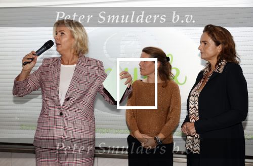 Bussum 4 november 2021
Irene Moors opent het nieuwe pand van stichting Pruijck. initiatiefnemers zijn Inge v Gulden Jose v Kippersluis en Peter Meijer