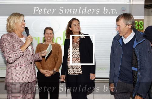 Bussum 4 november 2021
Irene Moors opent het nieuwe pand van stichting Pruijck. initiatiefnemers zijn Inge v Gulden Jose v Kippersluis en Peter Meijer