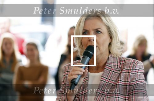 Bussum 4 november 2021
Irene Moors opent het nieuwe pand van stichting Pruijck. initiatiefnemers zijn Inge v Gulden Jose v Kippersluis en Peter Meijer